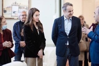 Επίσκεψη Μητσοτάκη στο Γηροκομείο Αθηνών: «Στόχος να επισκευάσουμε όλα τα κτίρια»